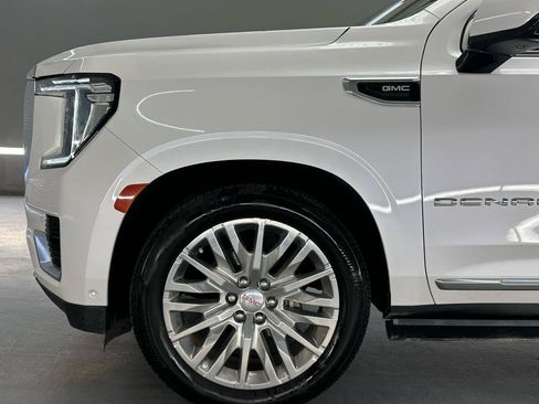 Used 2024 GMC Yukon XL Denali w/ Denali Reserve Package AWD/4WD image 5