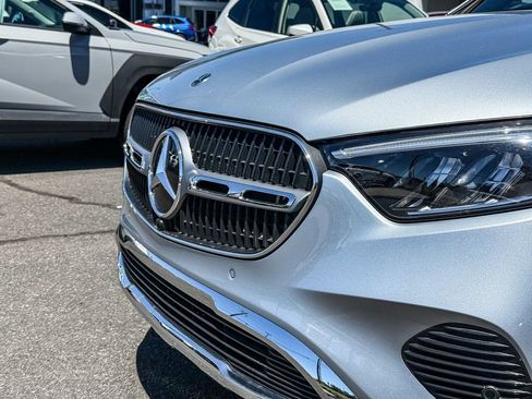 Certified 2025 Mercedes-Benz GLC 300 4MATIC image 4