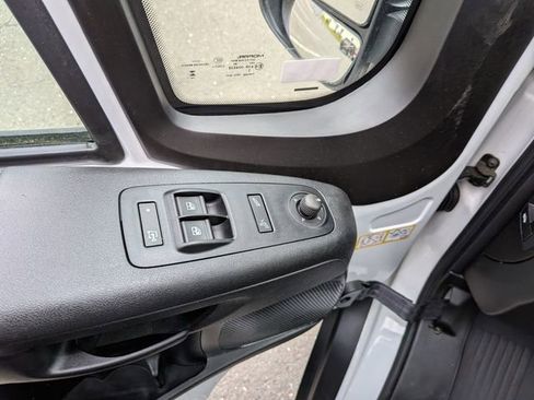 Used 2025 RAM ProMaster 2500 w/ Convenience Group FWD image 13