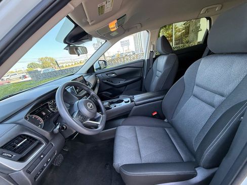 Used 2024 Nissan Rogue SV AWD/4WD image 14