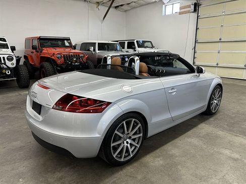 Used 2009 Audi TT 2.0T Prestige w/ Prestige Pkg AWD/4WD image 3