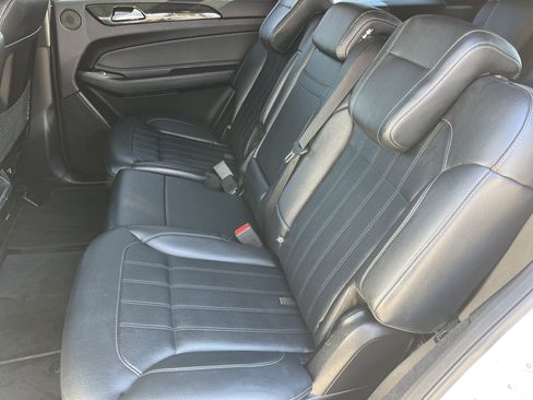 Used 2017 Mercedes-Benz GLS 450 4MATIC image 21