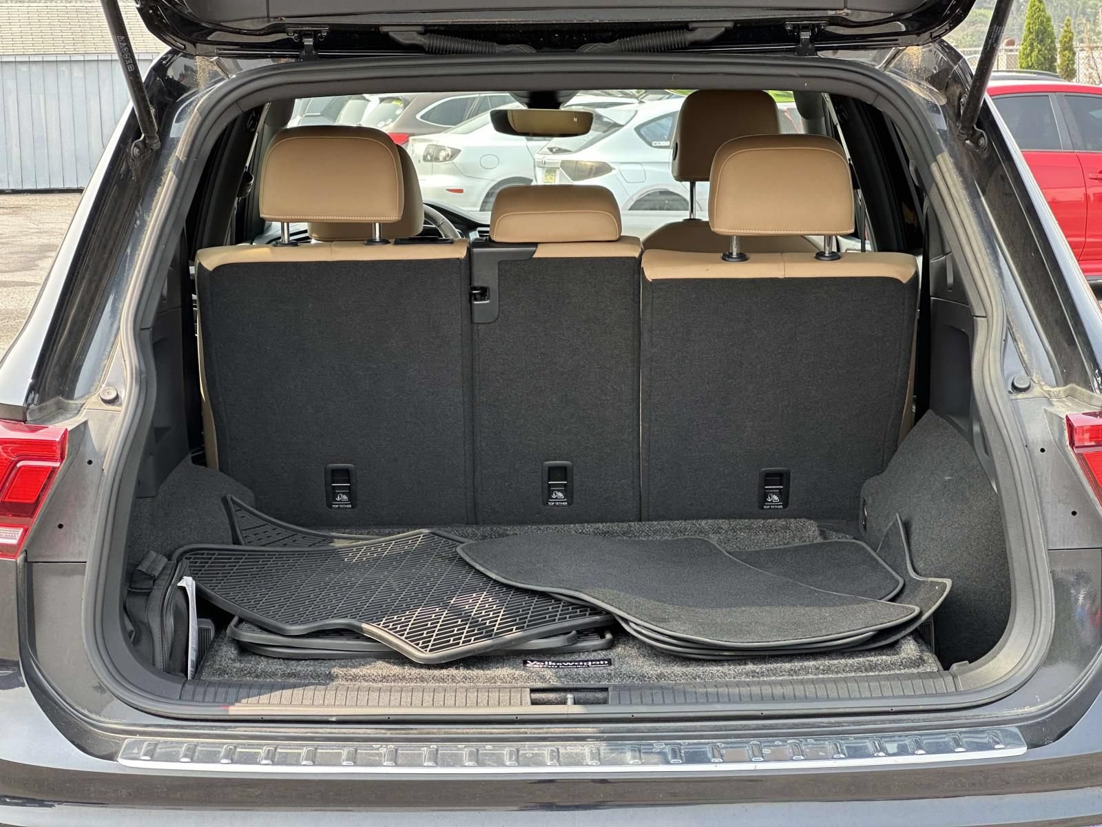 Used 2023 Volkswagen Tiguan SE w/ Panoramic Sunroof Package AWD/4WD image 15