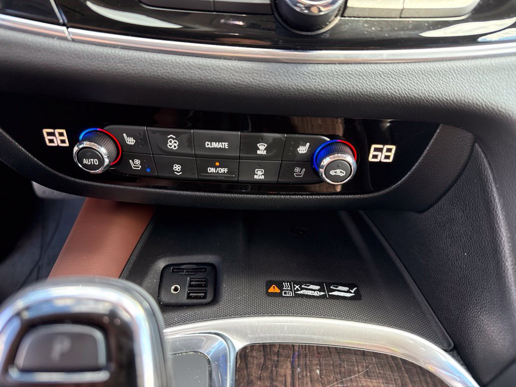 Used 2020 Buick Enclave Avenir w/ Avenir Technology Package AWD/4WD image 21