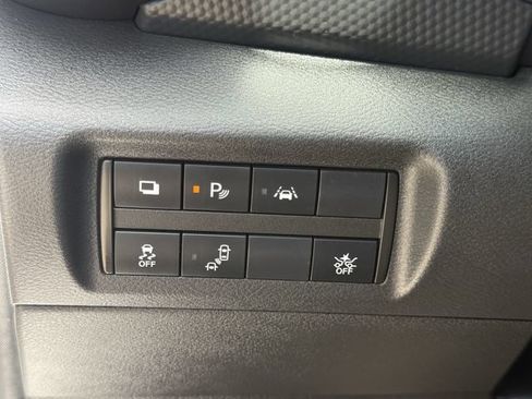 Used 2021 Nissan Kicks S FWD image 22