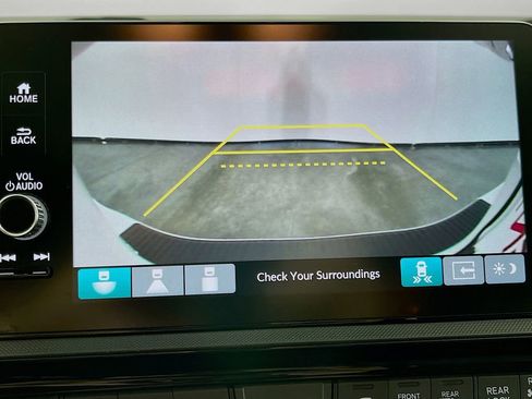 Used 2025 Honda Odyssey Touring image 20