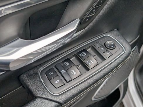 Used 2019 RAM 1500 Laramie image 23