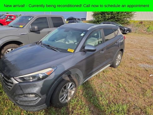 Used 2018 Hyundai Tucson SEL AWD/4WD image 2