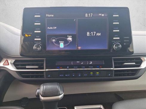 Used 2023 Toyota Sienna XLE image 12