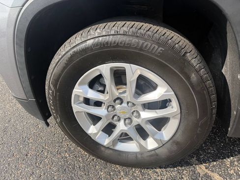 Used 2018 Chevrolet Traverse LS AWD/4WD image 29