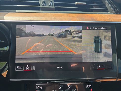 Used 2022 Audi e-tron Premium AWD/4WD image 16