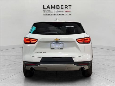 Used 2025 Chevrolet Blazer LT AWD/4WD image 4