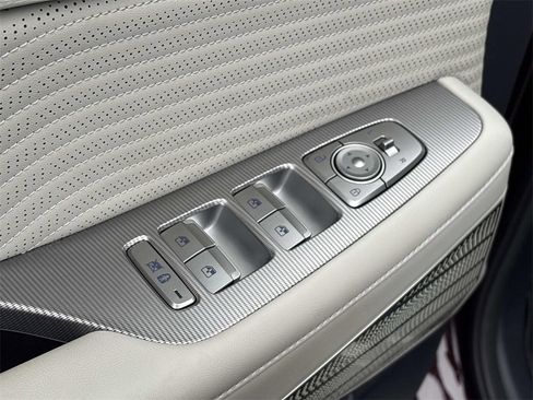 Used 2024 Hyundai Palisade Calligraphy image 29