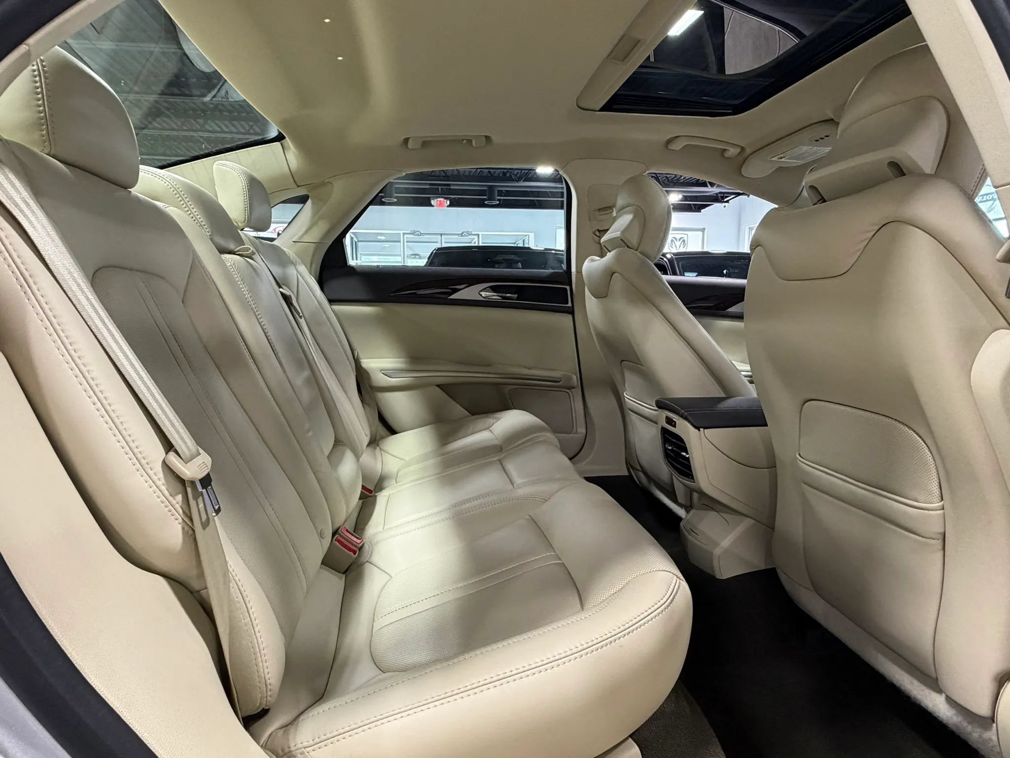 Used 2013 Lincoln MKZ FWD image 27