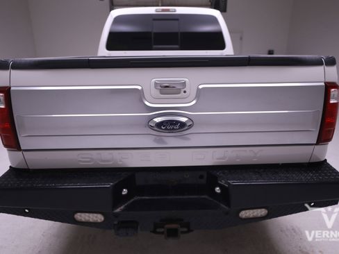 Used 2014 Ford F250 Platinum w/ FX4 Off-Road Package image 4