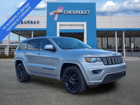 Used 2019 Jeep Grand Cherokee Altitude AWD/4WD image 3