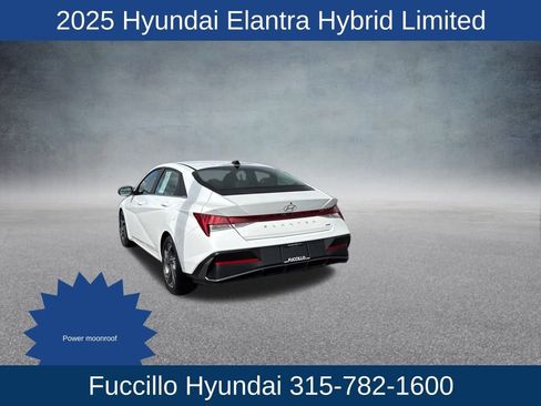 Used 2025 Hyundai Elantra Limited image 8