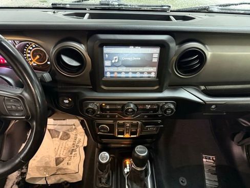 Used 2022 Jeep Gladiator Sport image 20