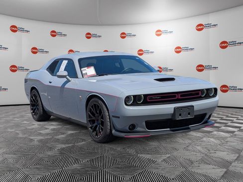 Used 2021 Dodge Challenger R/T Scat Pack w/ Driver Convenience Group RWD image 3