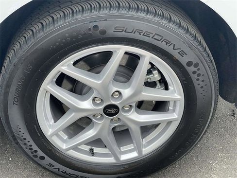 Used 2024 Ford Edge SEL image 7