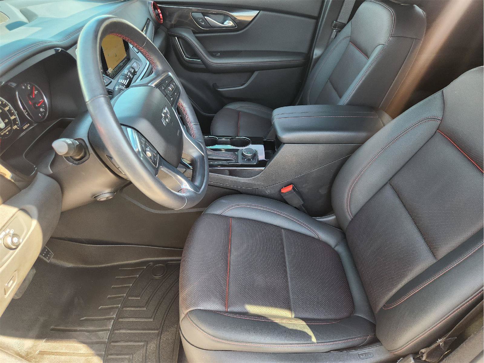 Used 2021 Chevrolet Blazer RS w/ Enhanced Convenience Package FWD image 13