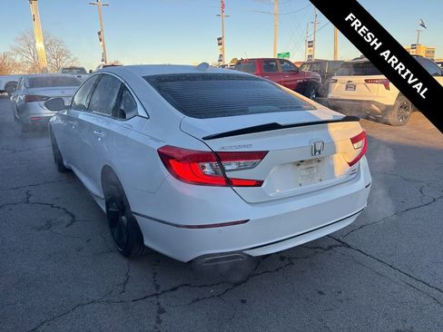 Used 2019 Honda Accord Touring image 3