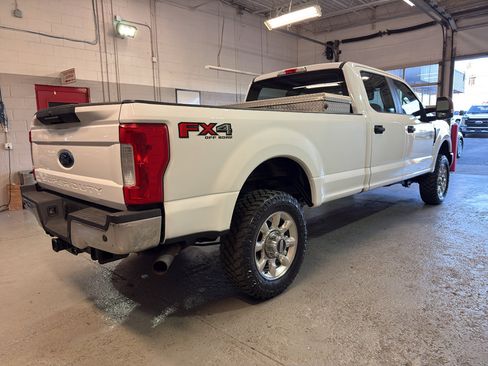 Used 2018 Ford F250 XL w/ Power Equipment Group AWD/4WD image 6