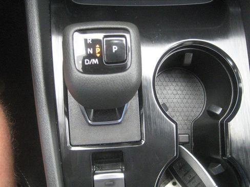 Used 2024 Nissan Rogue SV AWD/4WD image 19