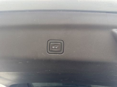Used 2024 Chevrolet Tahoe LT AWD/4WD image 8