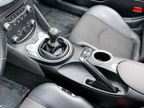 Used 2017 Nissan 370Z Touring image 14