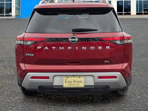 Used 2024 Nissan Pathfinder SL image 9