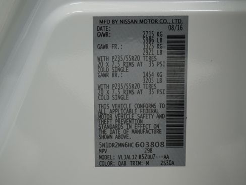 Used 2017 Nissan Pathfinder Platinum image 36