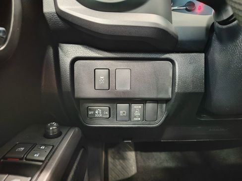 Used 2020 Toyota Tacoma TRD Sport w/ Exterior Package image 16