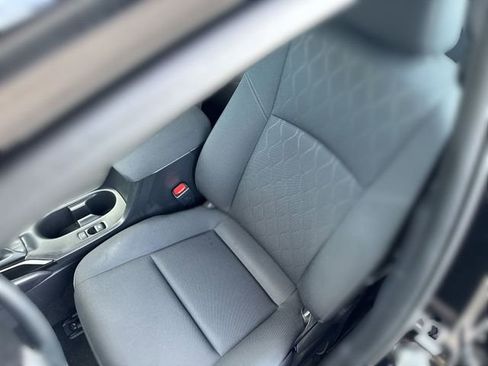 Used 2025 Toyota Corolla LE FWD image 20