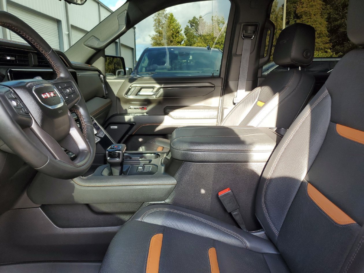 Used 2024 GMC Sierra 1500 AT4 w/ Technology Package AWD/4WD image 19