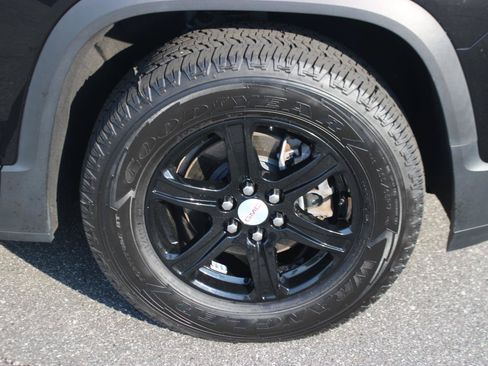 Used 2023 GMC Acadia AT4 AWD/4WD image 41