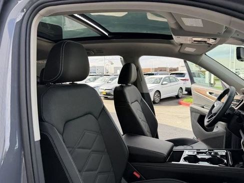 New 2026 Volkswagen Atlas SE image 21