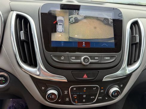 Used 2018 Chevrolet Equinox Premier AWD/4WD image 15