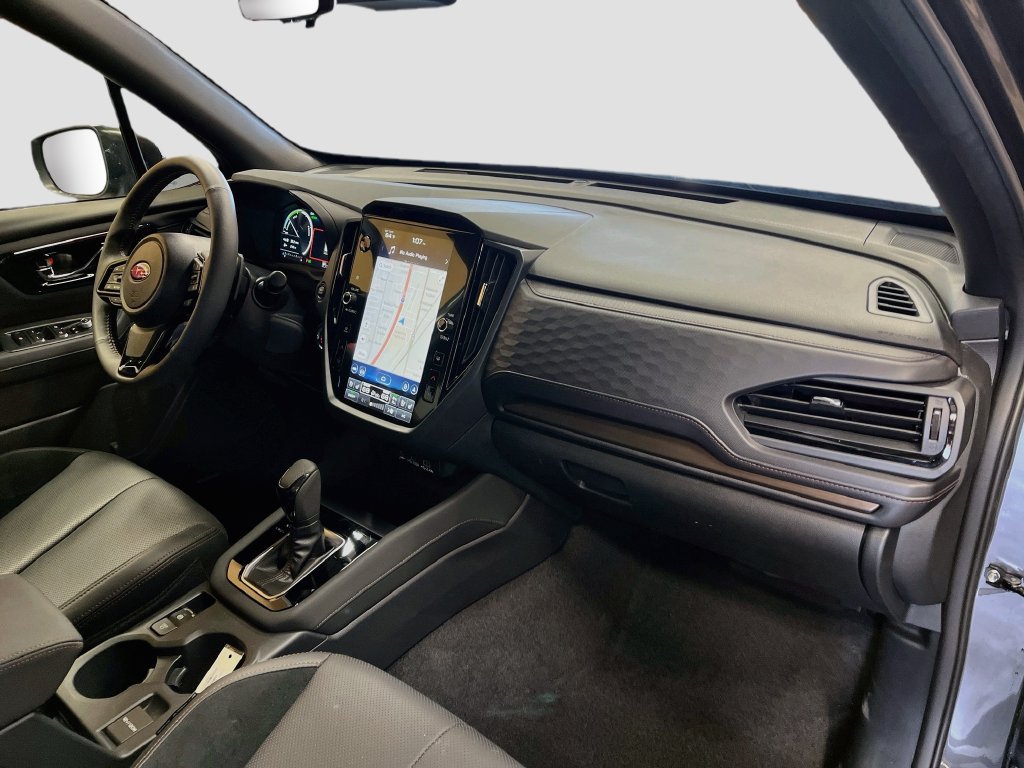 Used 2025 Subaru Forester Touring AWD/4WD image 31