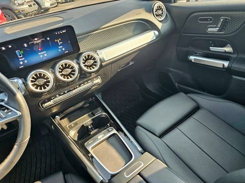 Certified 2025 Mercedes-Benz GLB 250 4MATIC image 35