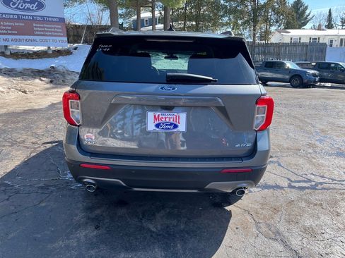 Used 2023 Ford Explorer XLT w/ Equipment Group 202A image 5