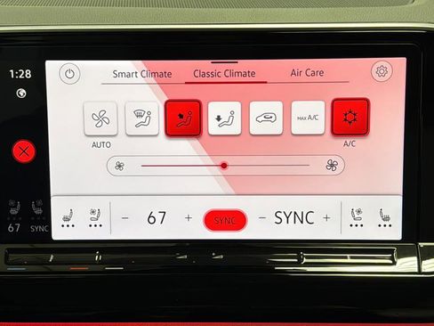 Used 2025 Volkswagen Atlas Cross Sport SEL Premium R-Line image 18