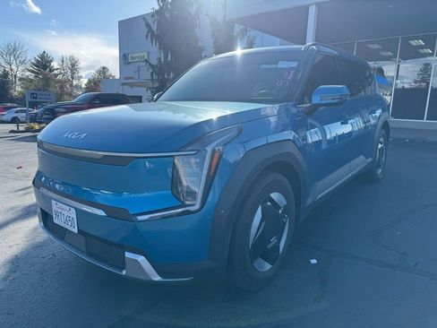 Used 2024 Kia EV9 Wind image 3