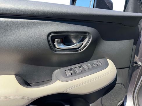 Used 2024 Honda HR-V LX image 15