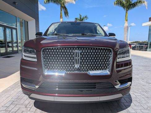 Certified 2021 Lincoln Navigator Reserve w/ Luxury Package AWD/4WD image 9