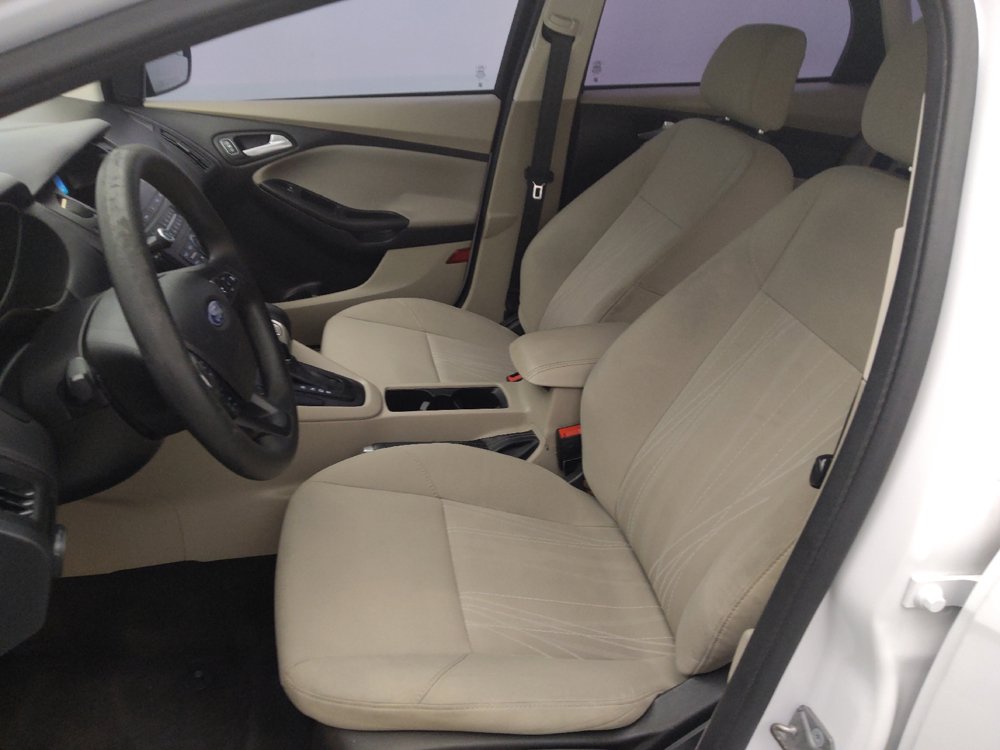 Used 2018 Ford Focus SE FWD image 17