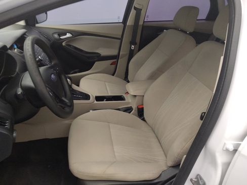 Used 2018 Ford Focus SE FWD image 17