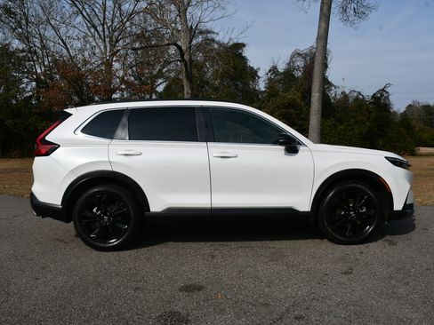 Used 2023 Honda CR-V Sport Touring image 5