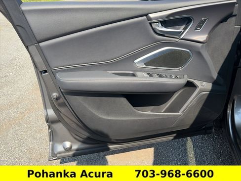 Used 2025 Acura RDX SH-AWD image 24
