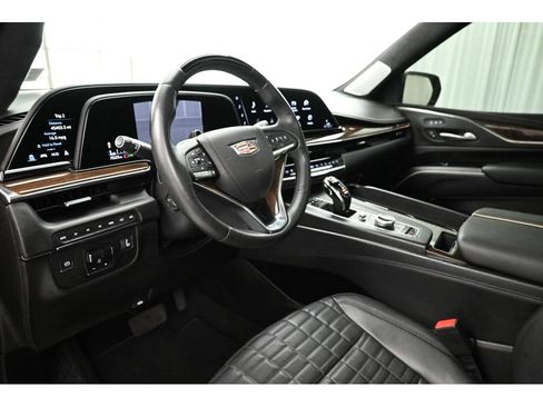 Used 2023 Cadillac Escalade Sport Platinum w/ LPO, ONYX Package AWD/4WD image 17